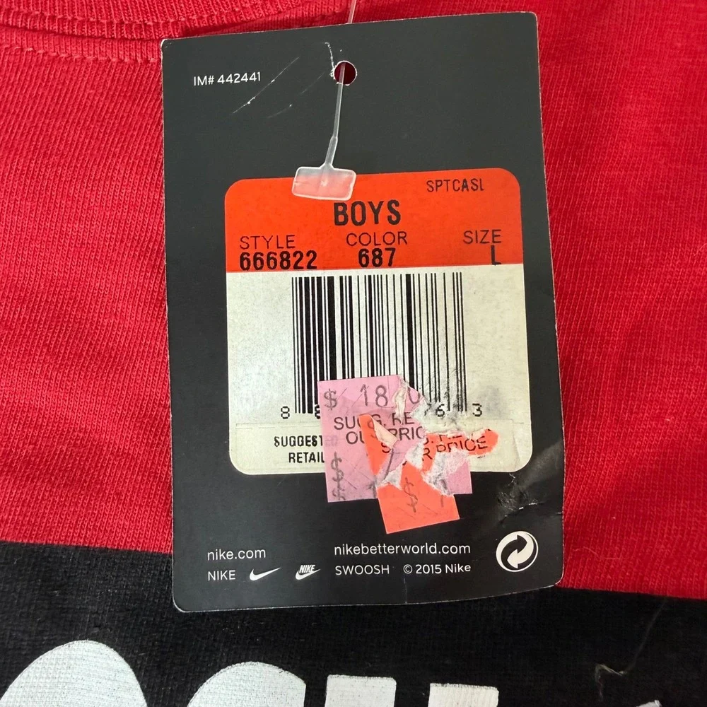 Nike Boys Red #SWOOSH Graphic T-Shirt Short Sleeve Crew Neck Size L 666822-687